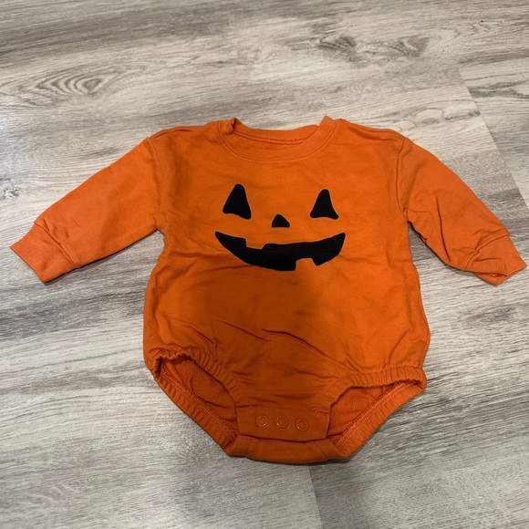 Carter's Orange Baby Bubble romper with Black Pumpkin Design - Picture 1 of 2